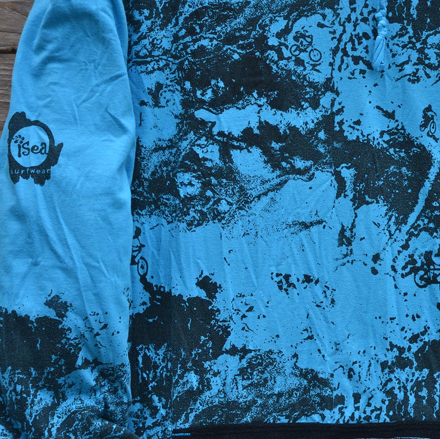 Close up Men's XL reversible hoody in black/turquoise