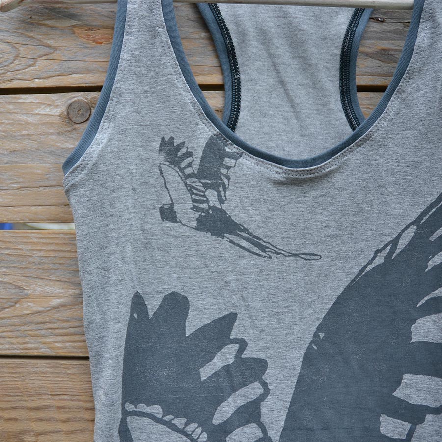 Close up Vest - light grey parrrots
