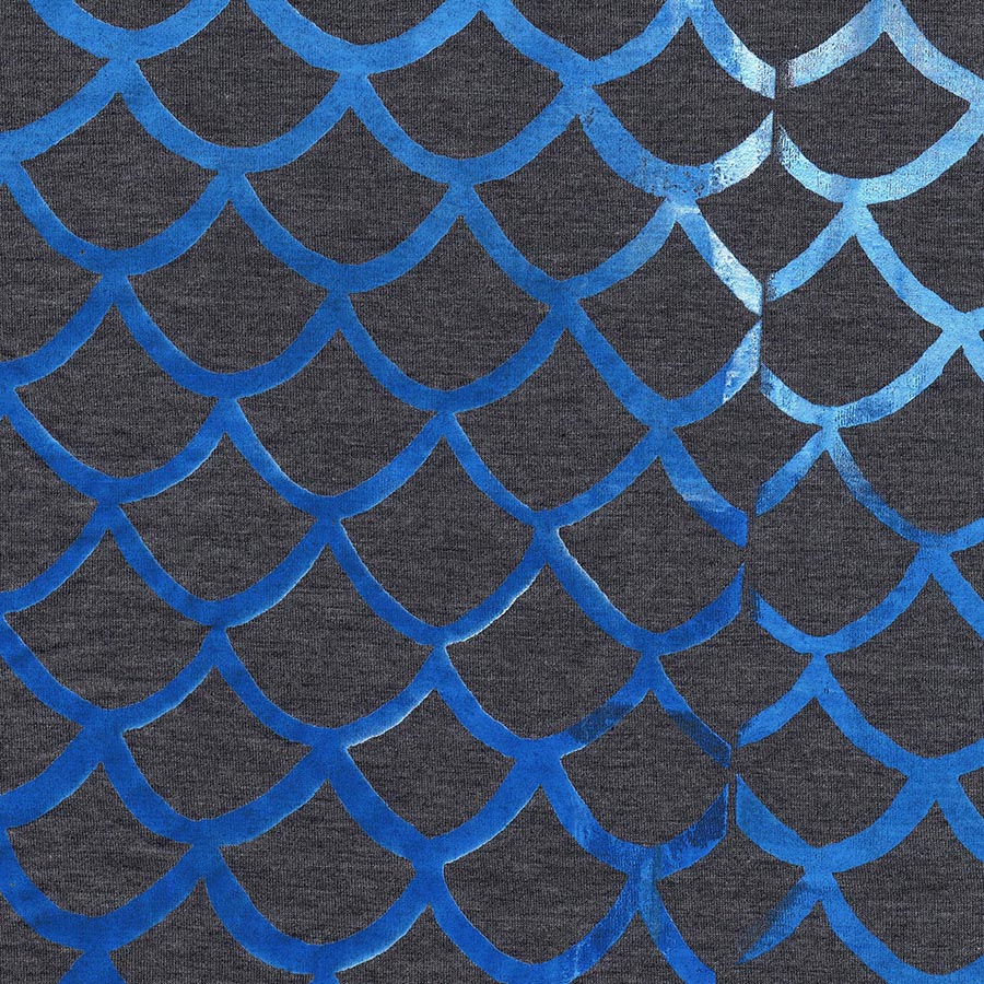 Dark Grey/Turquoise Blend Printed leggings in dark grey with mermaid scales in turquoise blend