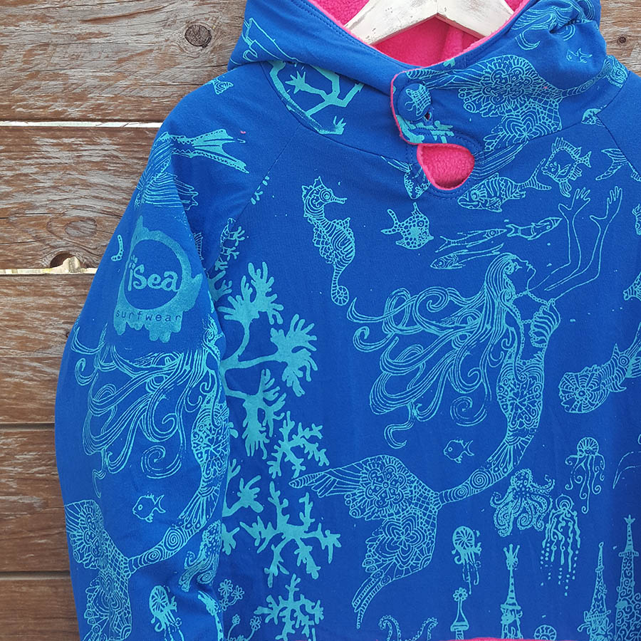 Kid's reversible hoody in sugar pink/royal - close up Kid's reversible hoody in sugar pink/royal - close up