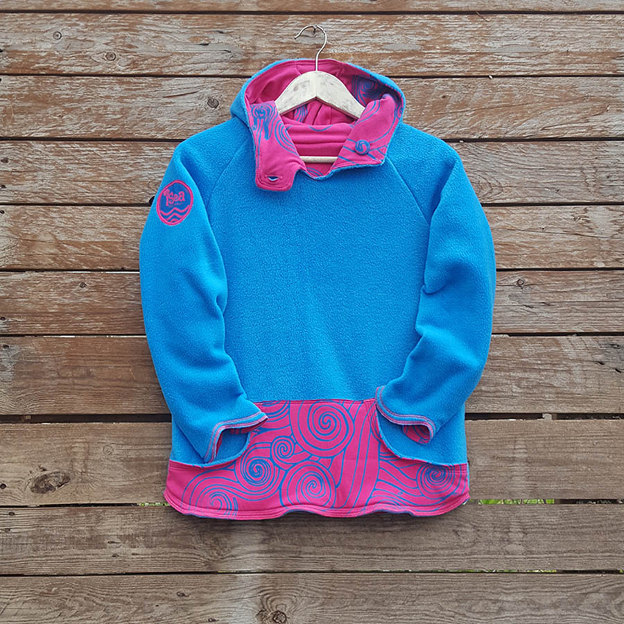 Kid's reversible hoody in turquoise/cerise - Fleece front Kid's reversible hoody in turquoise/cerise - fleece front