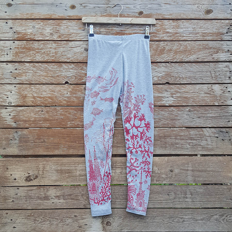 Kid's leggings in marl grey/red with mermaid scene Kid's leggings in marl grey/red with mermaid scene