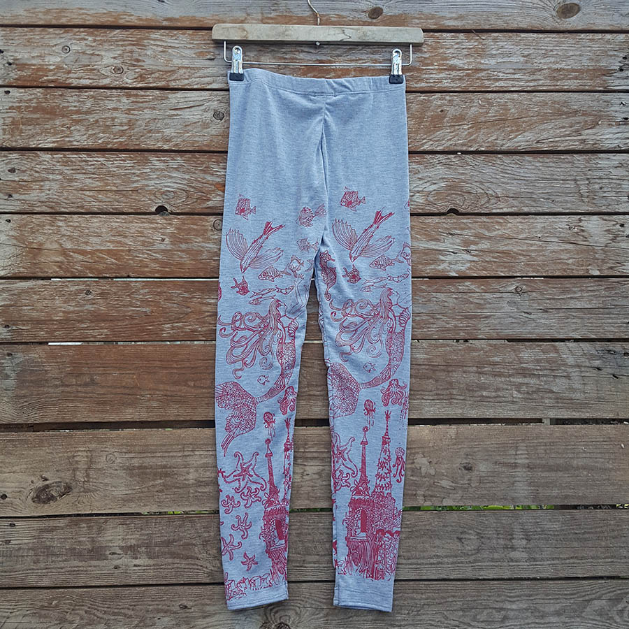 Kid's leggings in marl grey/red with mermaid scene Kid's leggings in marl grey/red with mermaid scene